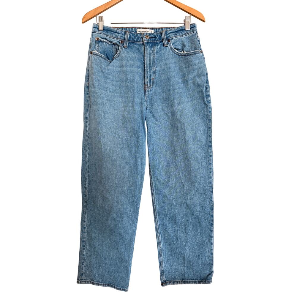 Abercrombie & Fitch Blue Light Wash Vintage Straight High Rise Curve Love 29/8